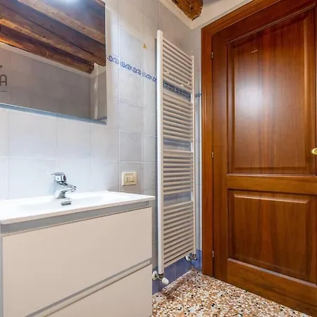 Apartment Vittoria Apartments: Palladio 2 Vicenza