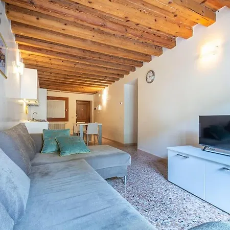 Vittoria Apartments: Palladio 2
